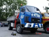 Saurer D330BF 4x4 am Saurer-Treffen in Aigle/VD am 19.06.2010 mit seinem kleinen Bruder (Massstab 1:10)