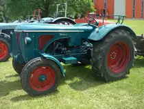 Hanomag R442 Brillant,
4-Zyl.Diesel, 42PS aus 2800ccm, von 1960-62 wurden ber 3000 Stck gebaut,
Forchheim Juni 2010