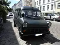 alter Ford Transporter, die genaue Modellbezeichnung kenne ich leider nicht