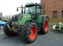 Fendt 312 steht auf der Ausstellungsfl�che der Raiffeisenniederlassung Fulda, Juni 2010