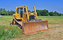 Caterpillar D6H Erdhobel auf einer Baustelle in Eu-Flamersheim - 24.06.2010