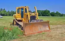 Caterpillar D6H Erdhobel auf einer Baustelle in Eu-Flamersheim - 24.06.2010