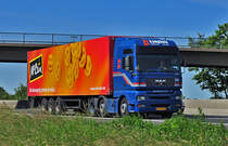 MAN D20  Kamphuis  auf der A61 bei Heimerzheim - 16.06.2010