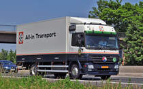 MB Actros 1836 Kofferaufbau, A61 bei Heimerzheim - 24.06.2010