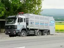 Mercedes 2543  M�llwagen in Nyon am 19.05.2010