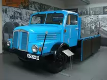Horch H3A,
von 1950-59 wurden im VEB Horch Werke Zwickau �ber 30.000St�ck gebaut,
der 4-Tonner hatte einen 4-Zyl.Diesel, 6024ccm, 80PS, 60Km/h,
Horch Museum Zwickau, Juni 2010