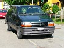 Chrysler Voyager abgestellt in Nidau am 25.05.2010