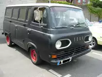 Ford Econoline Station Bus. Dieses Modell sollte Fords Antwort auf den VW Bus bzw. Transporter sein. Gebaut von 1961-1967. US-Treffen Meilenwerk D�sseldorf.