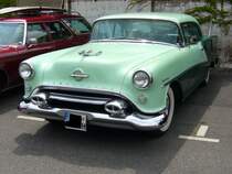 Oldsmobile 98 deLuxe Hardtop Coupe 1955. Von diesem Modell wurden 1958 exat 38.363 Fahrzeuge gebaut. Der Einstiegspreis lag bei $ 3.069,00. US-Treffen Meilenwerk Dsseldorf.