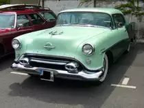 Oldsmobile 98 deLuxe Hardtop Coupe 1955. Von diesem Modell wurden 1958 exat 38.363 Fahrzeuge gebaut. Der Einstiegspreis lag bei $ 3.069,00. US-Treffen Meilenwerk D�sseldorf.