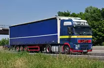 Volvo FH 440  Weinreuter  auf der A61 bei Heimerzheim - 24.06.2010