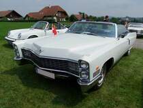 CADILAC De-Ville,mit Bj.1967 hat 345PS unter der Motorhaube, und nimmt bei der Oldtimerausstellung in Neukirchen/Vckla teil;100704
