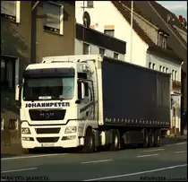 MAN TGX 18.440XXL von JOHANPETER aus Leopoldsh�he. Spezialisiert auf den Transport von Papierwaren, Automobil- und Maschinenbauteile, Foot- und Nonfoordwaren.