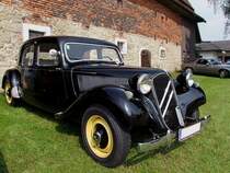 CITROEN,Traction-Avant gesellt sich zur Oldimerausstellung beim Stehrerhof;100704