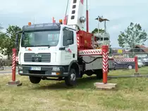 MAN als Kranwagen in Eiterfeld-Oberufhausen anl. Oldtimer- und Traktorenausstellung der Oldtimerfreunde Ufhausen am 04.07.2010