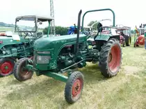 Kramer KLD 330, Bj. 1959, 33 PS, ausgestellt in Eiterfeld-Oberufhausen anl. Oldtimer- und Traktorenausstellung der Oldtimerfreunde Ufhausen am 04.07.2010