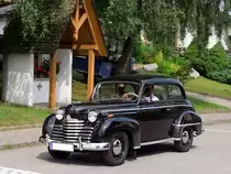 OPEL-Olympia am Weg zur Oldtimeraussstellung in Neukirchen/Vckla;100704