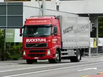 Volvo FH 12 mit Pritschenaufbau unterwegs in Solothurn am 21.05.2010