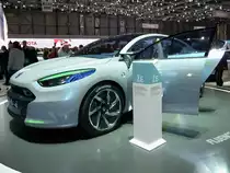 Knnte der Renault Fluence so schon bald zu kaufen sein? Renault verspricht ein komplettes Angebot an Elektrofahrzeugen ab 2011 auf dem Genfer Autosalon 2010.