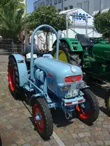 Eicher  Puma ,
Schmalspurtraktor von 1965,
2-Zyl.Diesel mit 2000ccm und 30PS,
Oldtimertreffen Gundelfingen/Brsg.
Juni 2010 