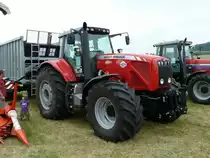 MF 8460 des Lohnunternehmens REITH ausgestellt anl. Oldtimer- und Traktorenausstellung der Oldtimerfreunde Ufhausen am 04.07.2010 in Eiterfeld-Ufhausen

