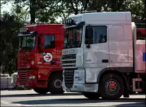 DAF XF105.410SC  SpaceCab , im Vordergrund, und DAF XF105.460SC von ARNUTH aus Haltern am See.