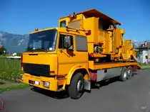 Unbekannter Spezialtransporter (ev. Fiat) abgestellt in Aigle am 23.05.2010 .. Keine Marken oder Firmen Anschrift am ganzen Lastwagen nur Nummernschild von Italien .. Vieleicht weiss da ein Betrachter mehr ..