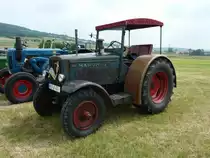 Hanomag R 40, Baujahr 1945, ausgestellt anl. Oldtimer- und Traktorenausstellung der Oldtimerfreunde Ufhausen am 04.07.2010 in Eiterfeld-Ufhausen. Das Fahrzeug wurde seinerzeit mit Eisenrdern ausgeliefert an das Gut der Nordhuser Kornbrennerei. 