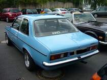 Opel Kadett C Limousine 2-trig, der letzten Baujahre von 1977-1979.
Besucherparkplatz des Dsseldorfer Meilenwerkes.