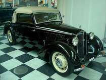 DKW F5, Luxus-Cabriolet von 1936,
2-Zyl.2-Takt-Motor, 684ccm, 20PS, 85Km/h,
Horch Museum Zwickau,
Juni 2010