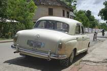 MB 190 gesehen am 06.Juni 2006 in Luang Prabang, Laos.
