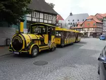 Werniger�der Bimmelbahn, verkehrt auf der Strecke vom Markt zum Schloss, als Alternative kann man eine Pferdkutsche besteigen oder laufen.