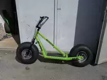  Big Monster  ein Roller der besonderen Art, zu sehen und selbst zu fahren auf dem Wurmberg in Braunlage (Harz). Zwei superdicke Reifen und zwei Scheibenbremsen machen den Monsterroller zu einem echten Spa�mobil !!! 