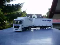 modell herpa

mercedes actros
jumbogliederzug
der spedi schneker
auf genommen in der abendsonne