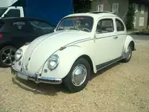 Oldtimer unterwegs ein VW K�fer in T�uffelen am 01.07.2010