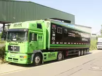 aufgenommen am 19.07.10
in bad harzburg
an der schotterverladestelle

ein m.a.n f2000
sattelzug 