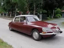 Citroen_DS21, Baujahr1971 ist extra aus Wien zu einer Oldtimerveranstaltung im Bezirk Grieskirchen angereist;100718