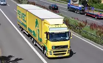 Volvo FH 440 H�ngerzug auf der A61 bei Rheinbach - 20.07.2010