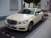 MERCEDES BENZ E-Klasse W212 als Taxi in Herten am 29/07/2010