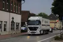 Mercedes Actros Sattelzug am 27.07.2010 in Lehrte/Ahltner Stra�e.