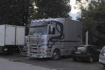 Mercedes Actros LKW am Schtzenplatz in Lehrte am 27.07.2010.