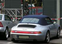 Porsche 911 (993) Carrera Cabriolet. Foto: Juli 2010.