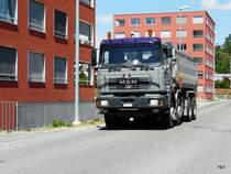 MAN Kipper unterwegs in Lyss am 18.07.2010