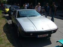 Bitter Diplomat CD. Erich Bitter lie dieses schicke, viersitzige Coupe bei Baur in Stuttgart produzieren. Die Technik dieses 395 mal gebauten Autos stammte von Opel. Oldtimertreffen Kokerei Zollverein.