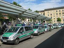 Fahrzeuge der Polizei des Saarlandes im Einsatz wegen Fuball. Die Aufnahme des Foto war am 31.07.2010.