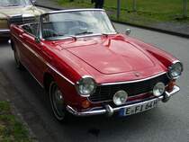 Fiat 1500 Spider. 1963-1966. Das hbsche Blechkleid wurde von Pininfarina geschneidert. Der 1481 cm Motor leistete 67PS. Ab Ende 1964 wurde die Leistung auf 75 PS erhht. Die 75 PS Fahrzeuge waren mit einem 5-Ganggetriebe ausgerstet. Oldtimertreffen Kokerei Zollverein.