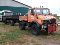 Mercedes-Unimog 1400 mit Hnger am 02.August 2010 in Bergen/Rgen.