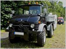Mercedes Unimog 406, BJ 1977, gesehen in Prm beim Oldtimertreffen.  01.08.2010
