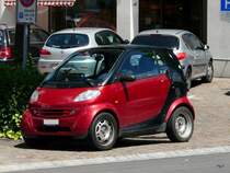 Roter Smart in Schnbhl am 18.07.2010