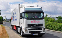 Volvo FH 440 Euro5  Uhlhorn Logistik  im Industriegebiet Silberberg (Euskirchen) - 24.07.2010